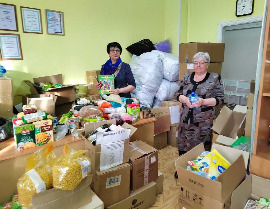 Союз женщин Карасукского района принял активное участие в организации сбора гуманитарной помощи жителям республик Донбасса.