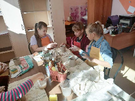 В Северном районе Новосибирской области открылась студия керамики и гончарного дела. Студия организована в рамках реализации проекта Совета женщин  Северного района   «Тепло в ладошках». 