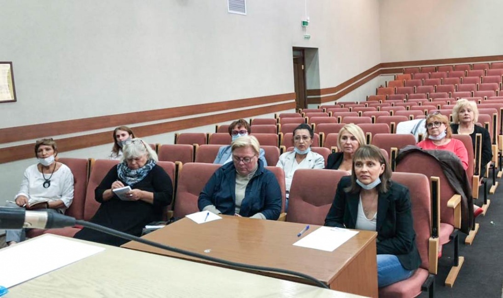 В Новосибирском региональном отделении СЖР прошло заседание членов президиума Правления, посвящённое памяти Нинель Павловны Волковой.