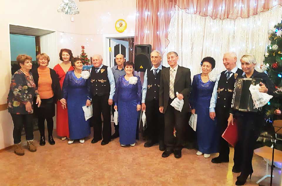 Члены Союза женщин г.Искитима совместно с клубом немецкой культуры провели мероприятие, посвященное празднику – Дню матери. 